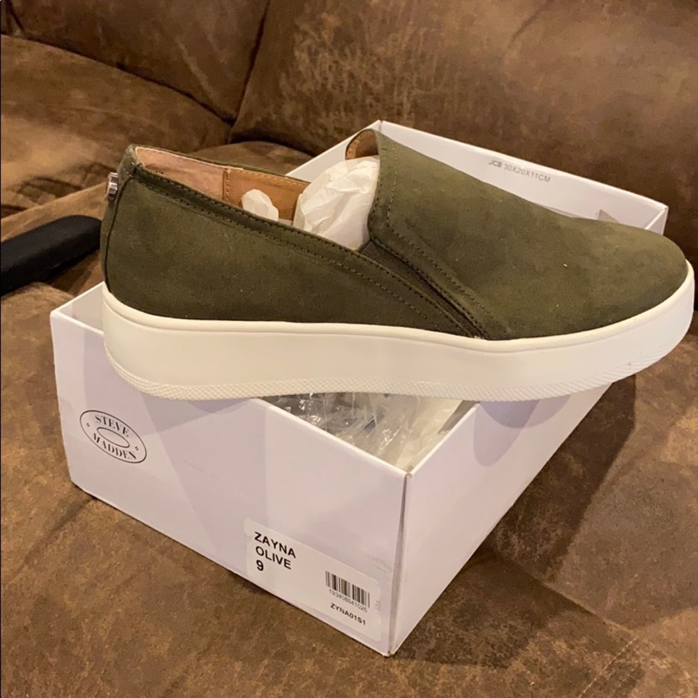 Steve Madden slip-one